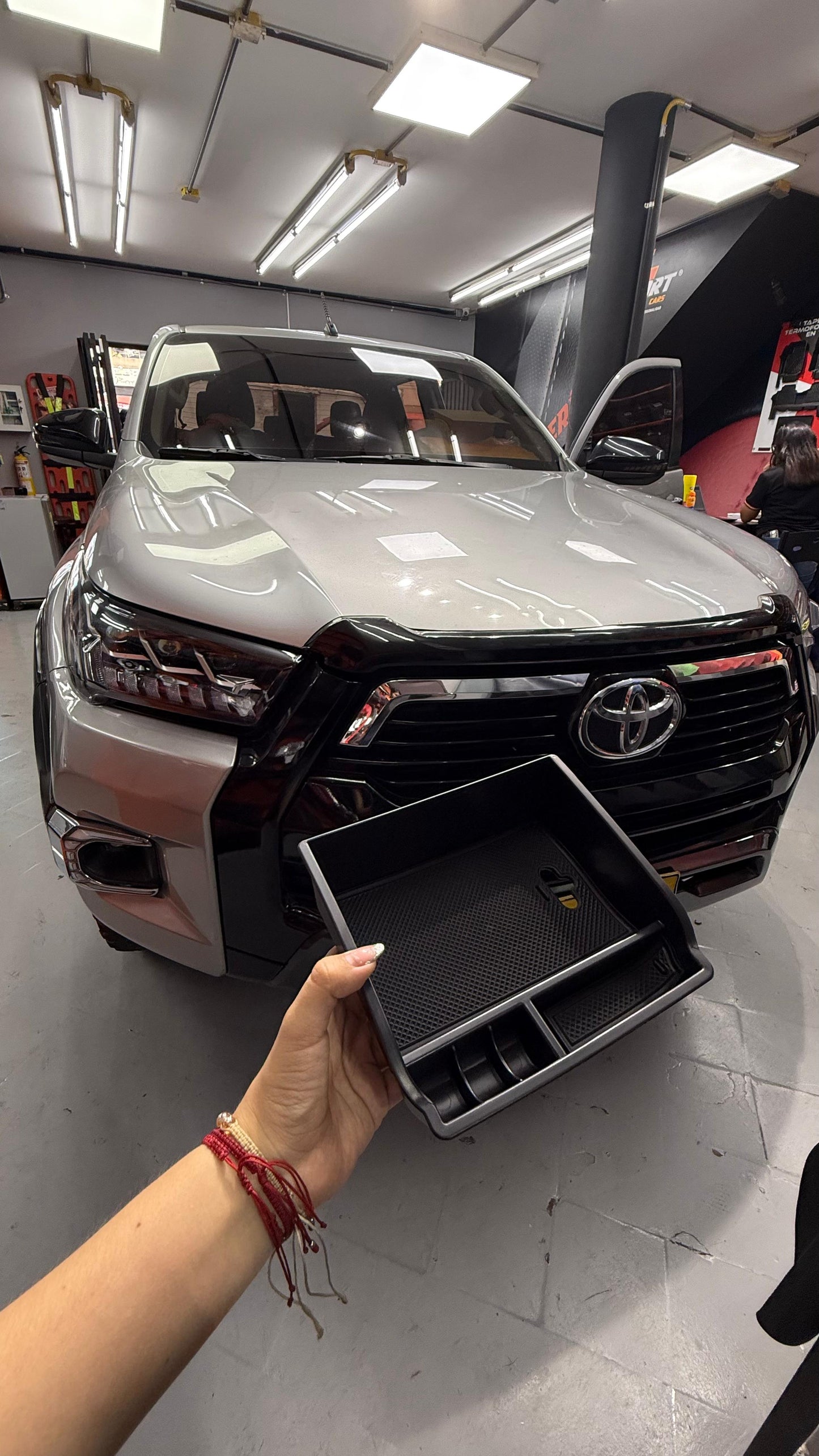 ORGANIZADOR CONSOLA CENTRAL - TOYOTA FORTUNER (2017-2025)